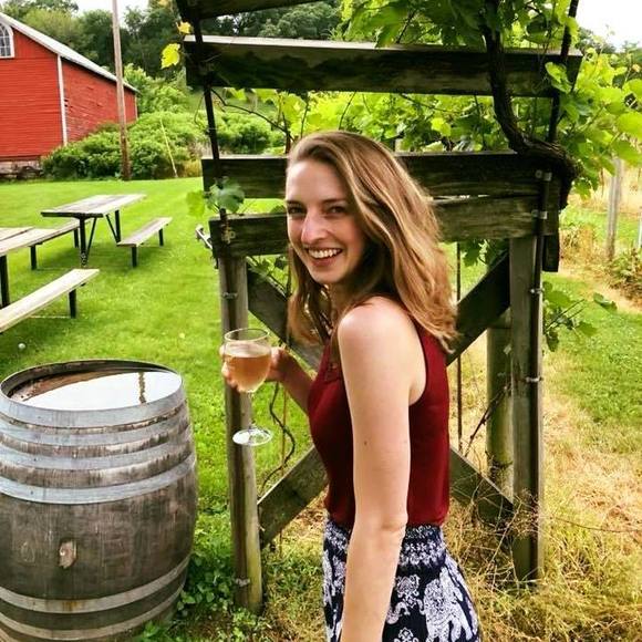 Meet your Posher, Olivia - Picture 1 of 1
